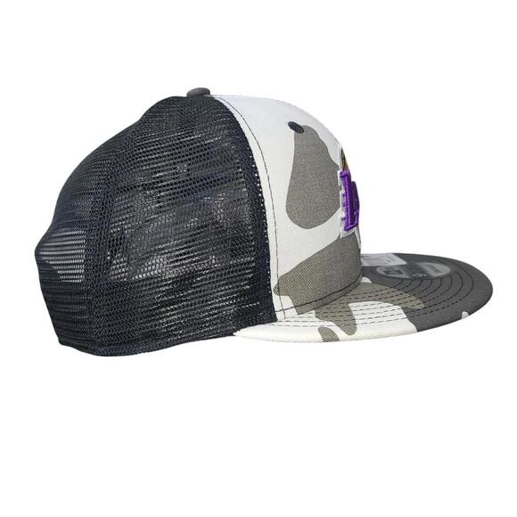 Los Angeles Lakers Camo Snapback Hat - Stylish & Comfortable - Picture 5 of 8